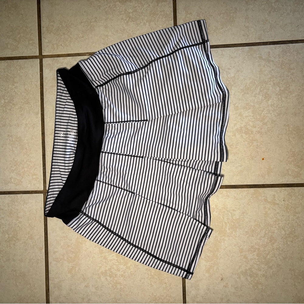 Source Unknown Black and White Skorts for Effortless Style